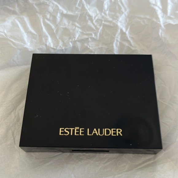 Ester lauder bronzer - Picture 3 of 3